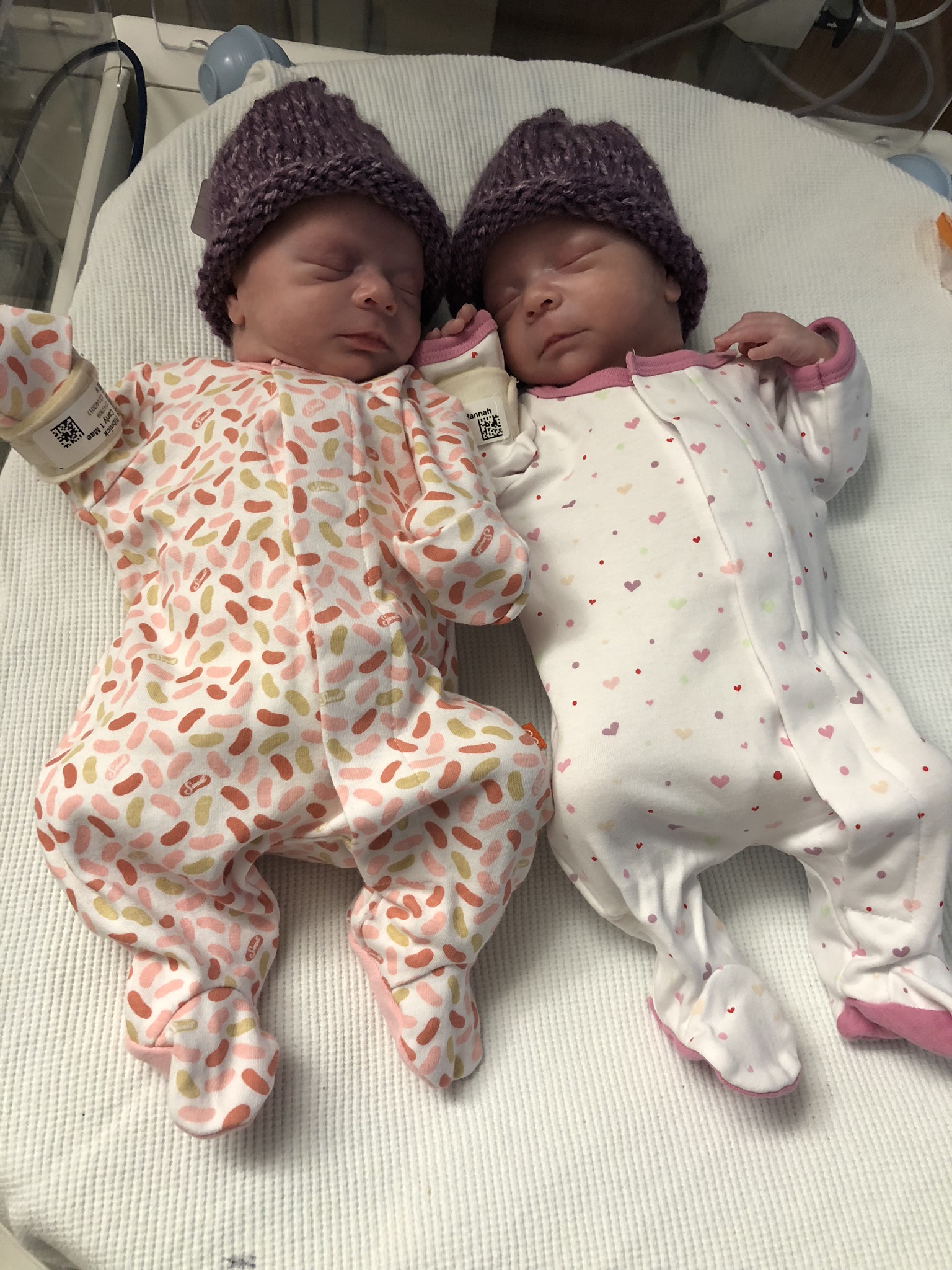 Carly and Sydney on the day they went home from Special Care Nursery.