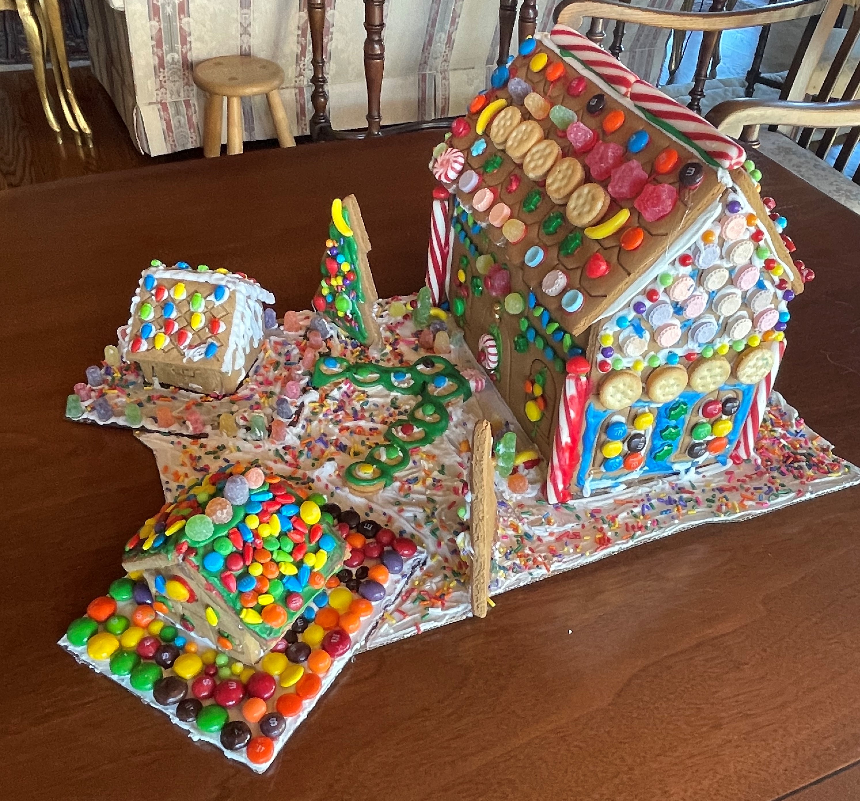 5 BHHS Gingerbread House 2020.JPG