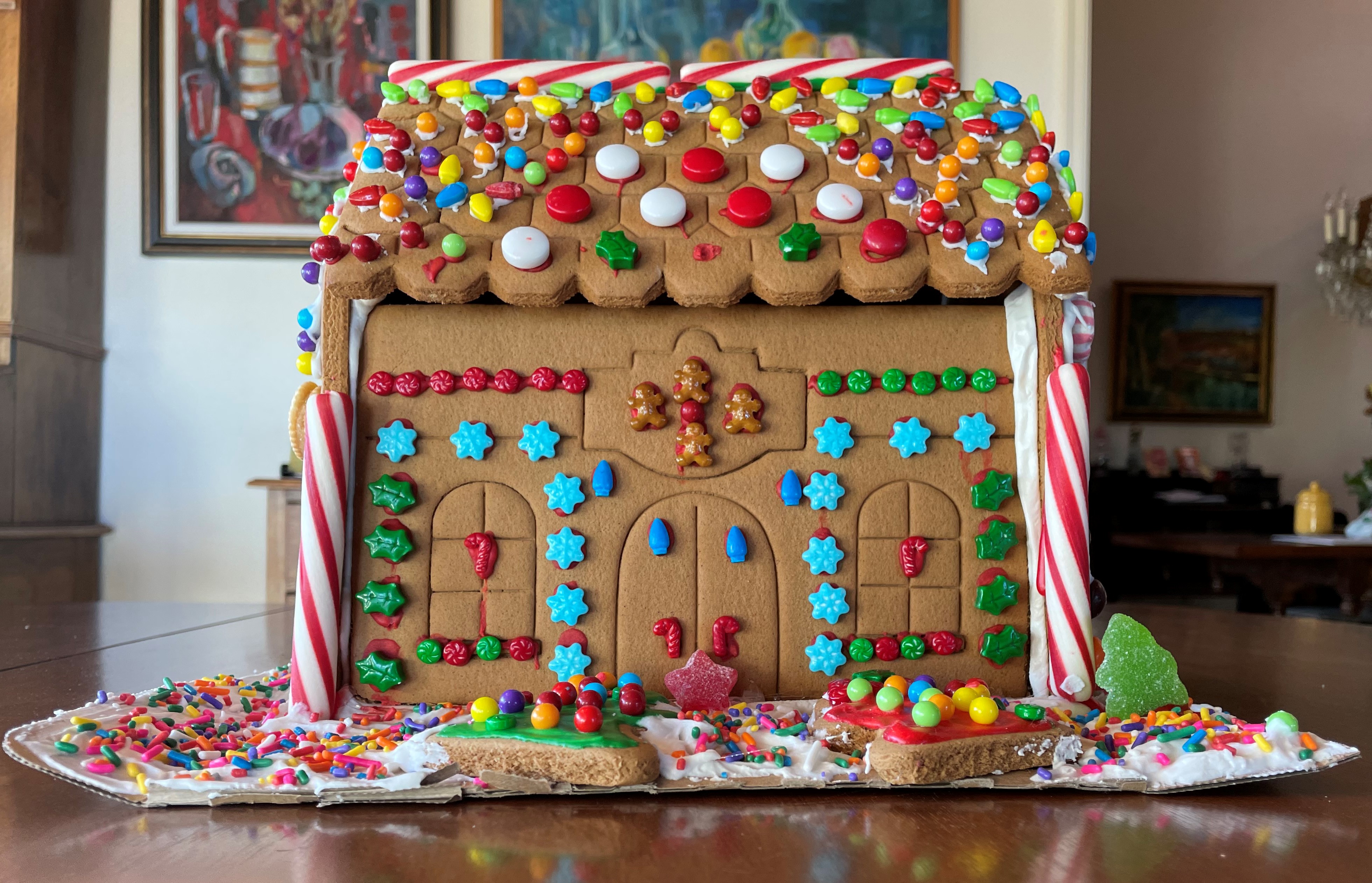 6 BHHS Gingerbread House 2020.JPG