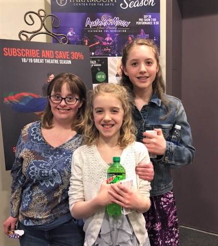 Deborah, Violet and Elsie at Paramount