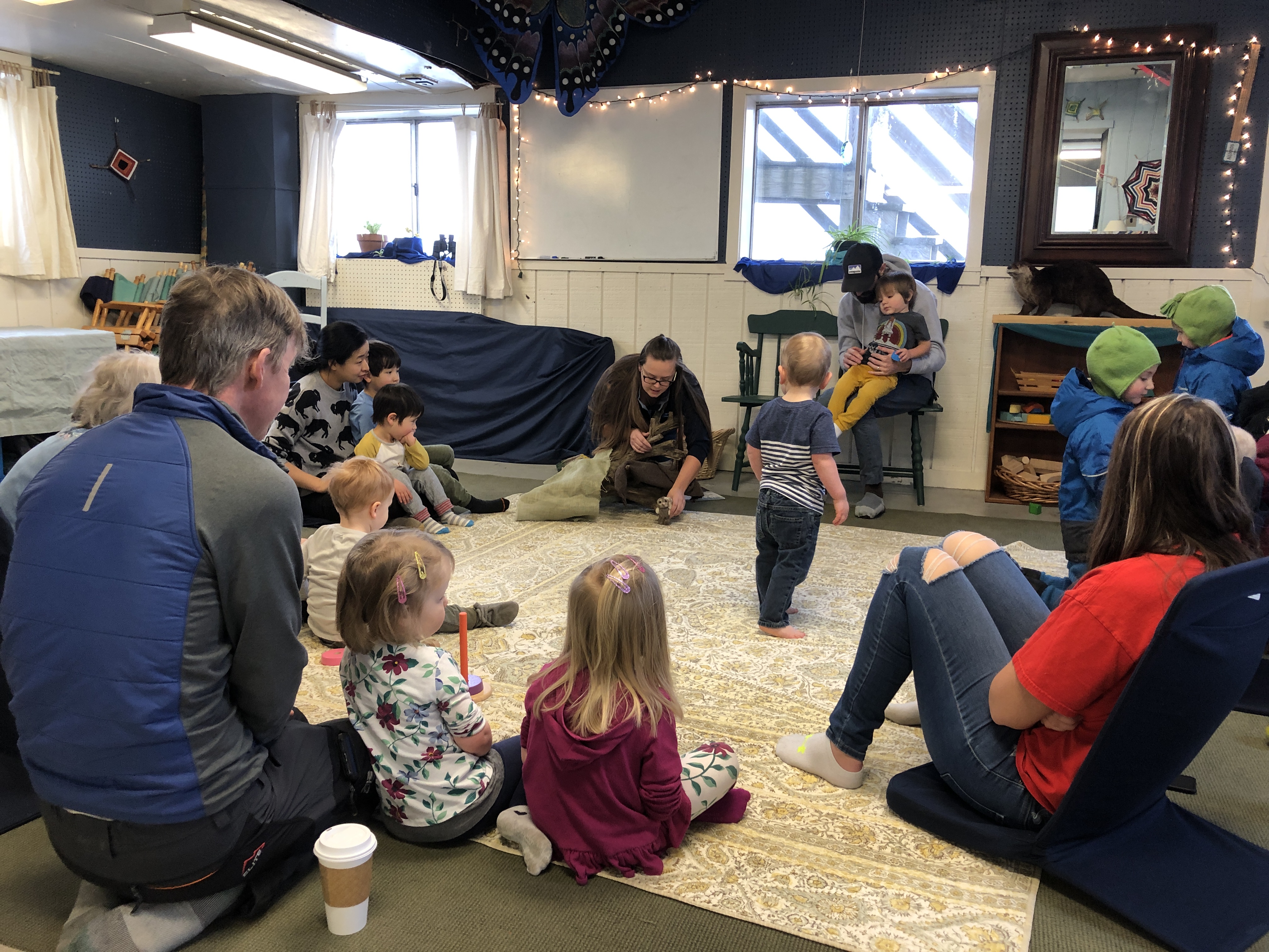 A Puppet Show for our Tots!