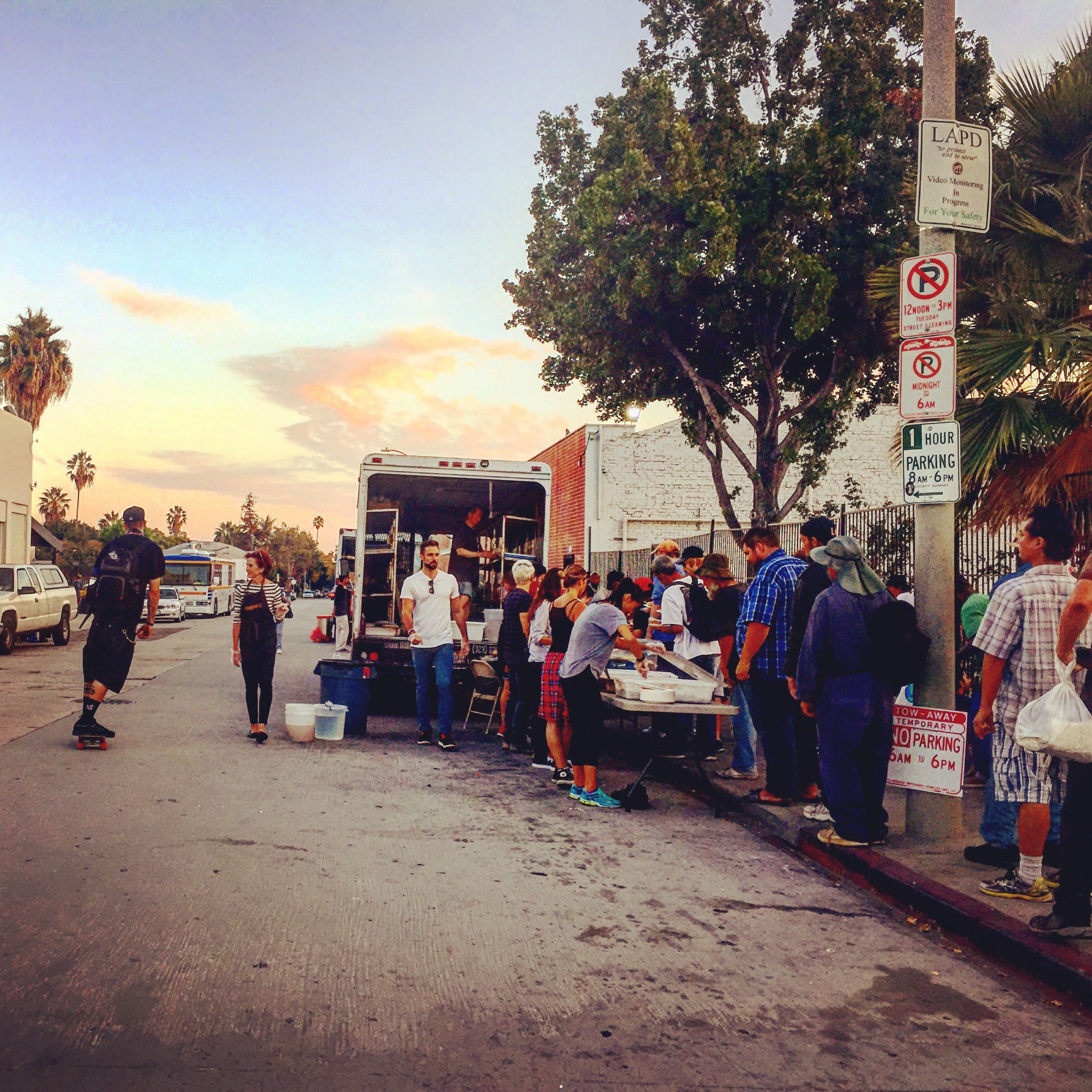 An LA sunset from the nightly food line