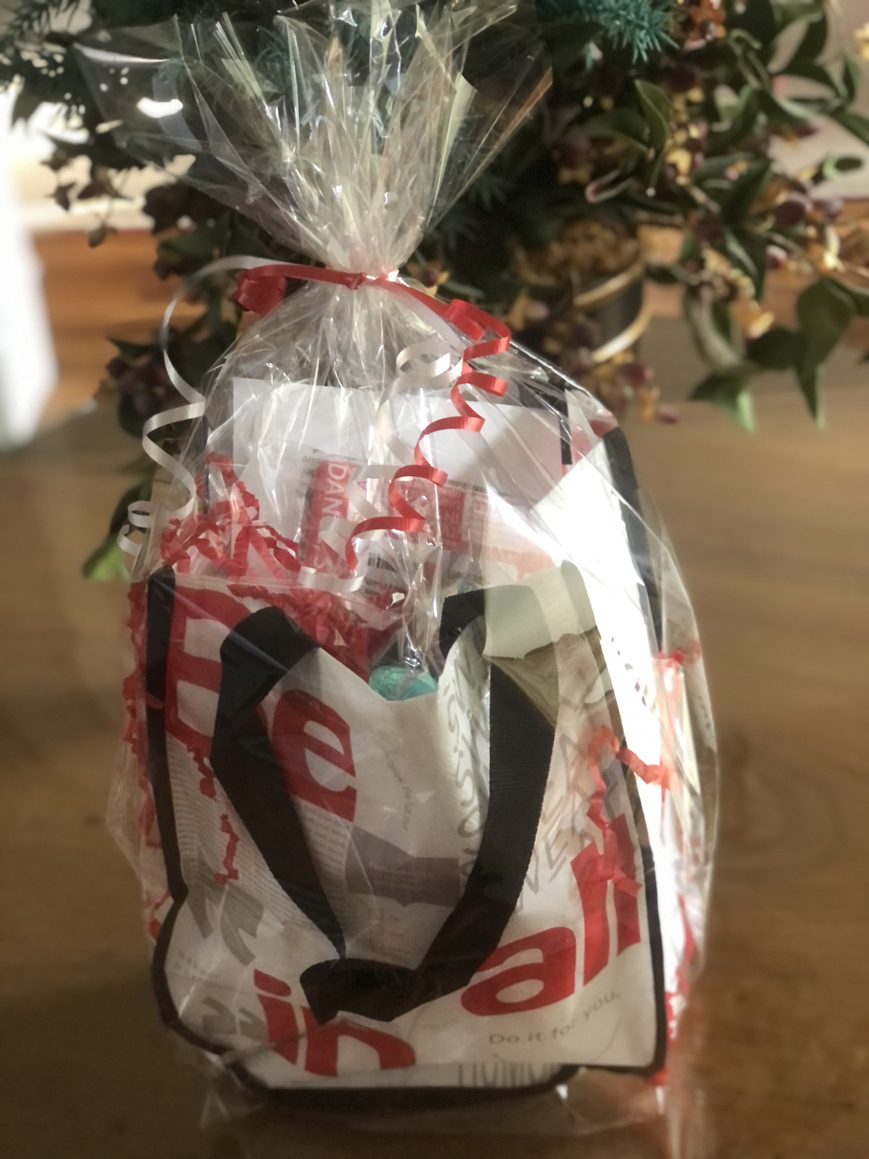 #22 - Lululemon Gift Card and tote