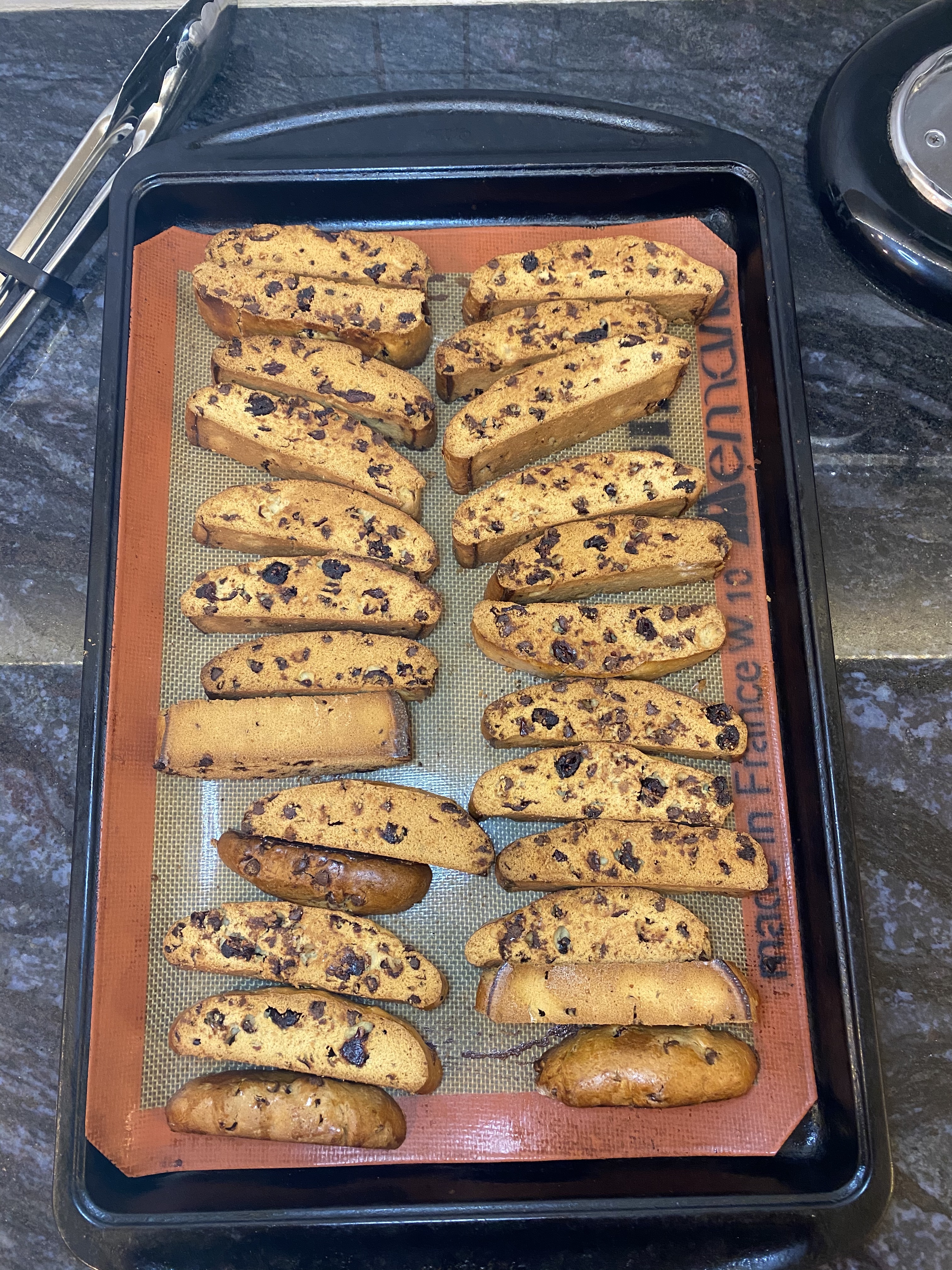 Biscotti Cooling