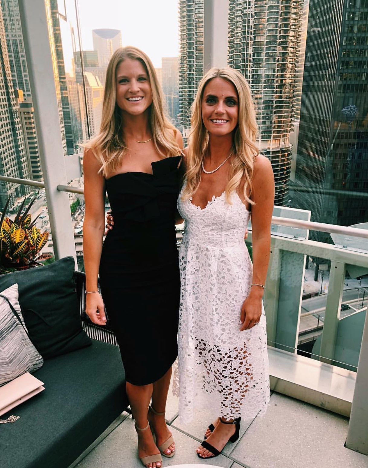 2018 Chicago Marathon - Jenna and Claire