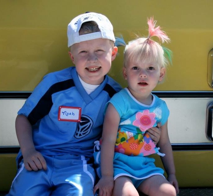 Jess and big brother Noah at the Pediatric Therapy Partners picnic 1 week before her passing.