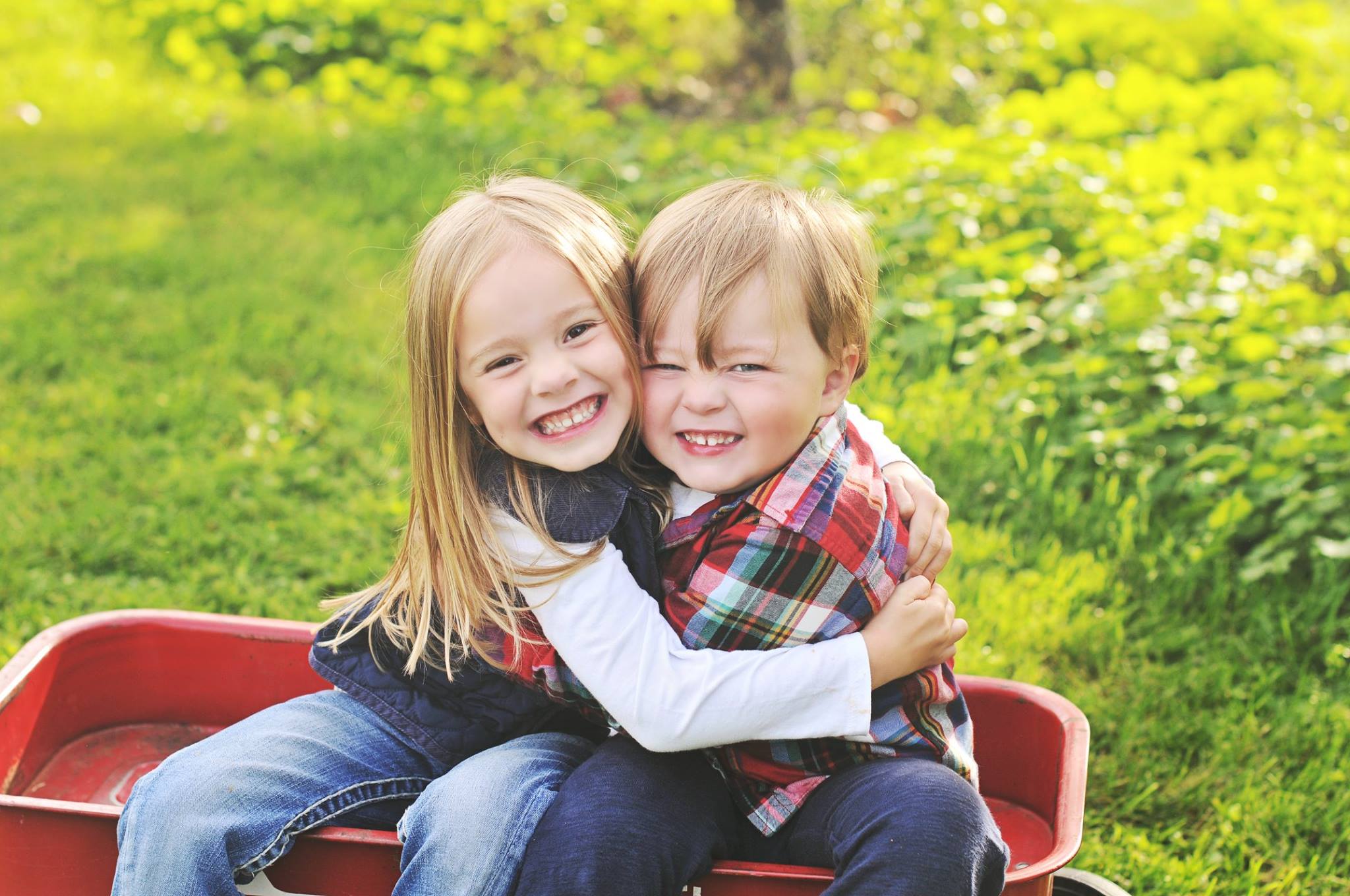 Vanessa (5) Cameron (3)