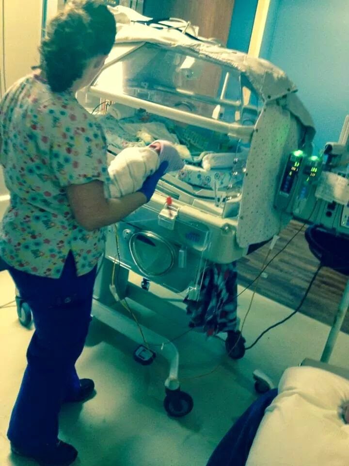 Charlies NICU room-4 days old